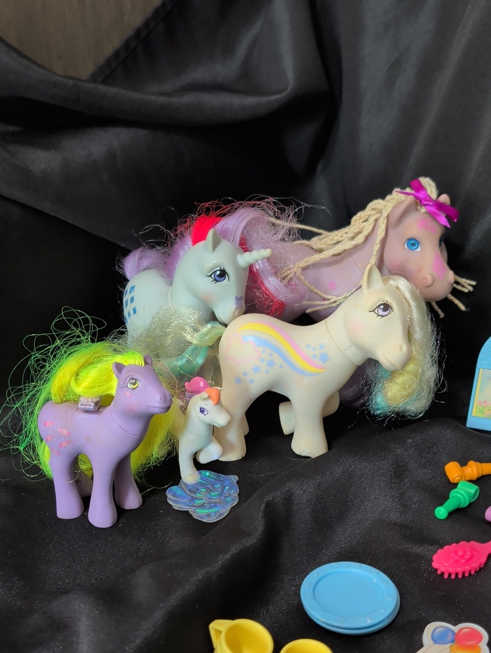 Vintage My Little Pony Lot! Birthday Party, Pony Clothes, And 6 Ponies! - Picture 4 of 11
